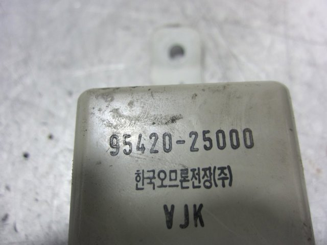 HYUNDAI 9542025000 в наличии Украина