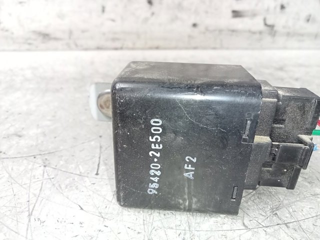 HYUNDAI 954202E500 Реле дворников в наличии Николаев
