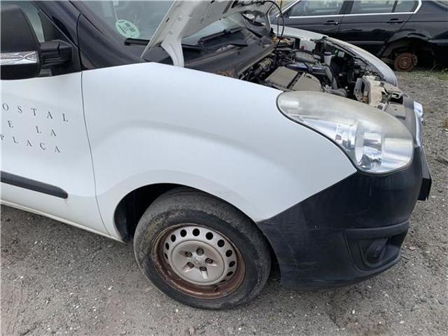 Pára-lama dianteiro direito 95509342 OPEL