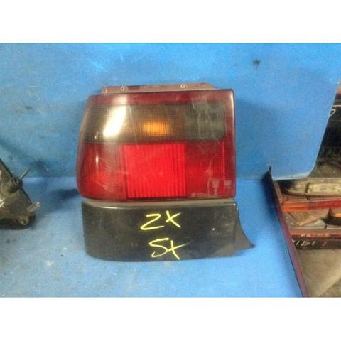 Lanterna traseira esquerda 95656610 Peugeot/Citroen