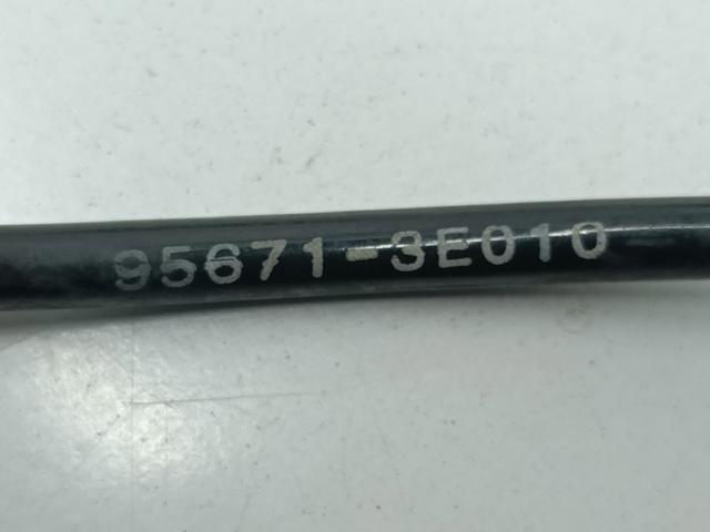 HYUNDAI 956713E010 Датчик АБС (ABS) передний правый в наличии Полтава