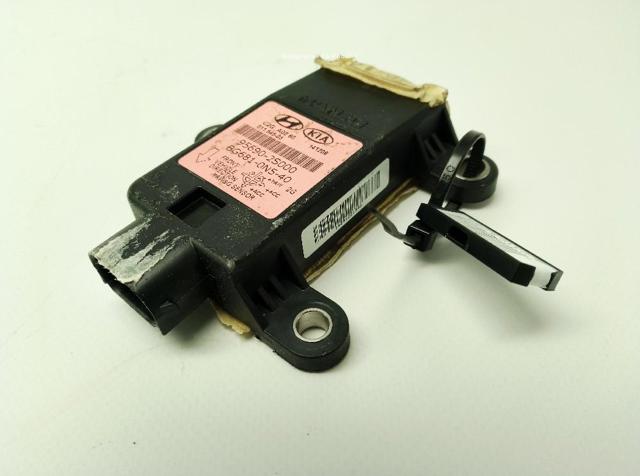 HYUNDAI 956902S000 Датчик поперечного ускорения (ESP) в наличии Каменское