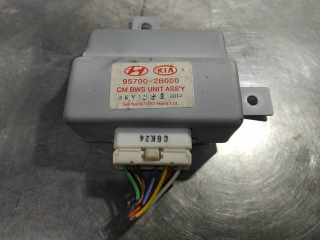 957002B000 HYUNDAI купить в Киев