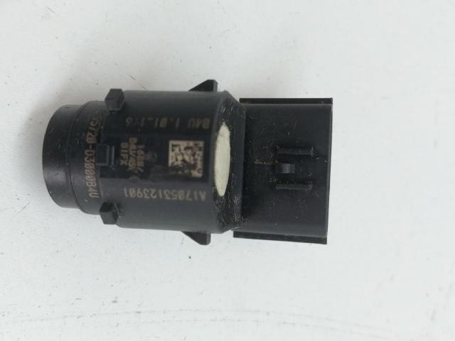 HYUNDAI 95720D3000B4U в наличии Николаев
