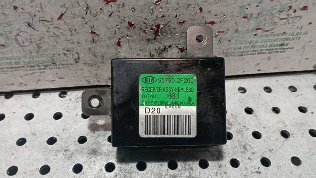 957902F200 HYUNDAI купить в Николаев