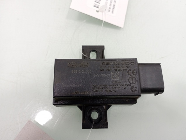 HYUNDAI 958102L500 в наличии Киев