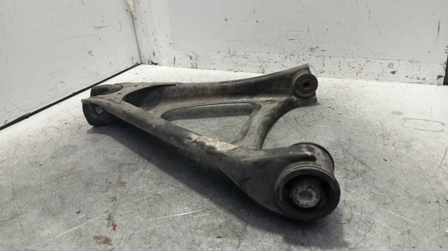 PORSCHE 95831104100 Рычаг задней подвески нижний левый в наличии Полтава