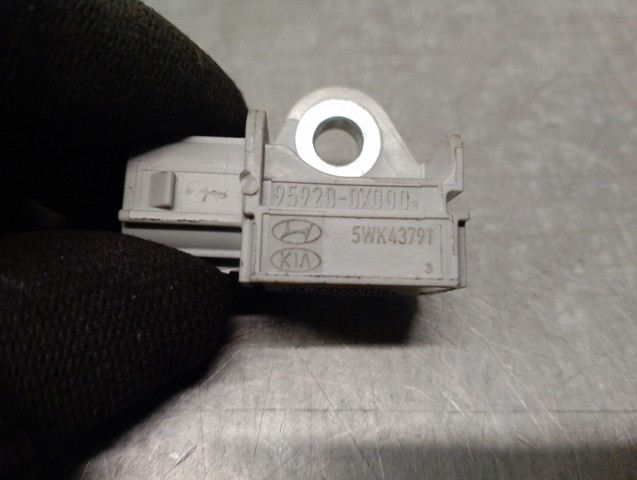 959200X000 HYUNDAI Датчик удара купить в Ирпень