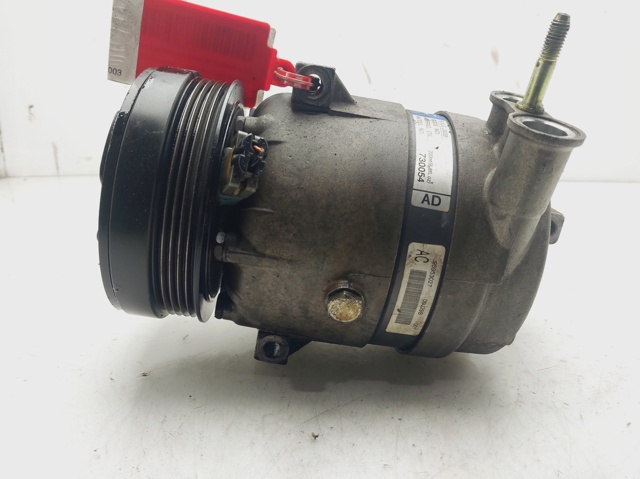 Compressor de aparelho de ar condicionado 95966580 General Motors