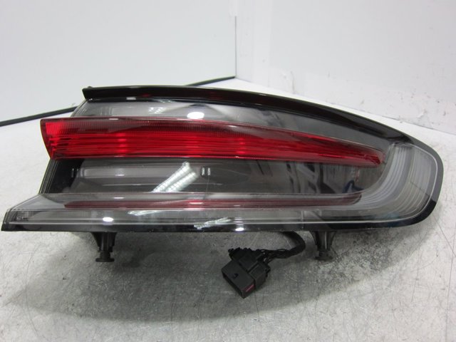 Lanterna traseira direita externa 95B945092L Porsche