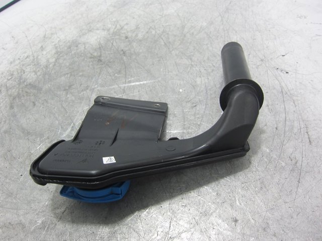 95B955452A PORSCHE Горловина бачка омывателя купить в Ирпень