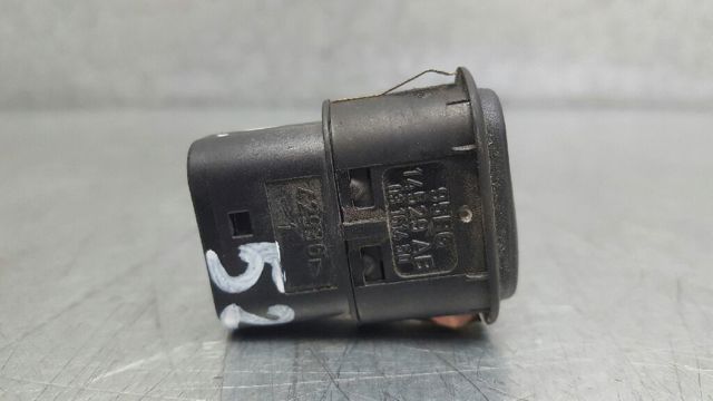 FORD 95BG14529AB Кнопка стеклоподъемника передняя в наличии Черкассы