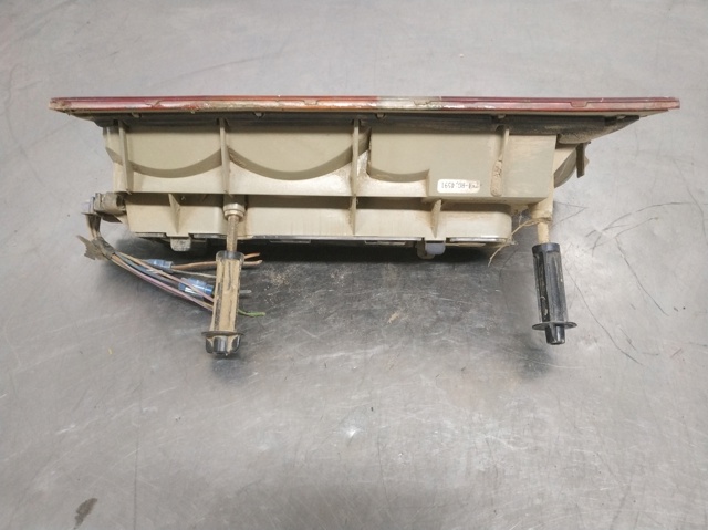 FORD 95VG13404AC Фонарь задний правый в наличии Сумы