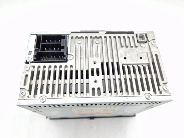 HYUNDAI 961401F200 Магнитола (радио AM/FM) в наличии Харьков