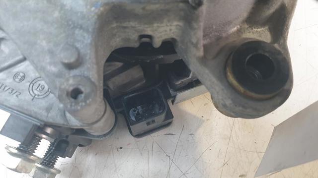 SUZUKI 9616074S00 Генератор в наличии Чернигов