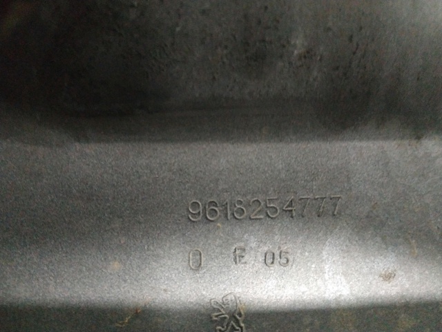 PEUGEOT 9618254777 Решетка радиатора в наличии Харьков