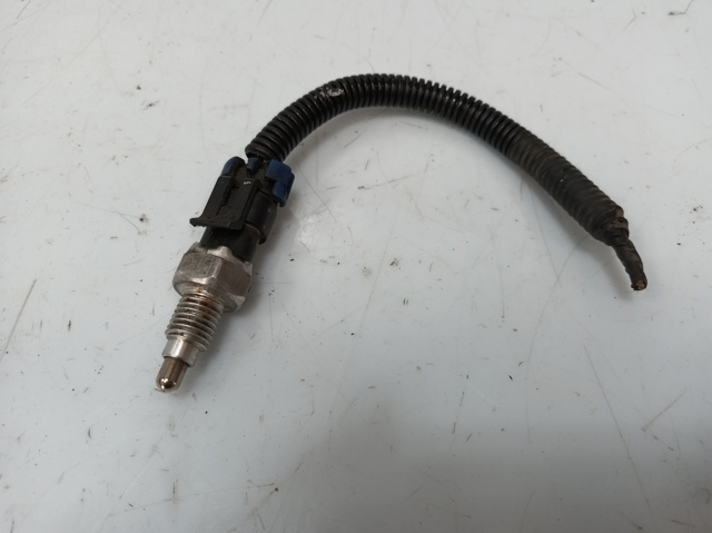 Sensor de ativação das luzes de marcha à ré 96192077 GM
