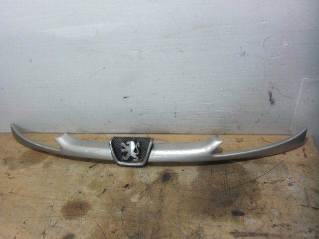 PEUGEOT 9628934280 Решетка радиатора в наличии Полтава