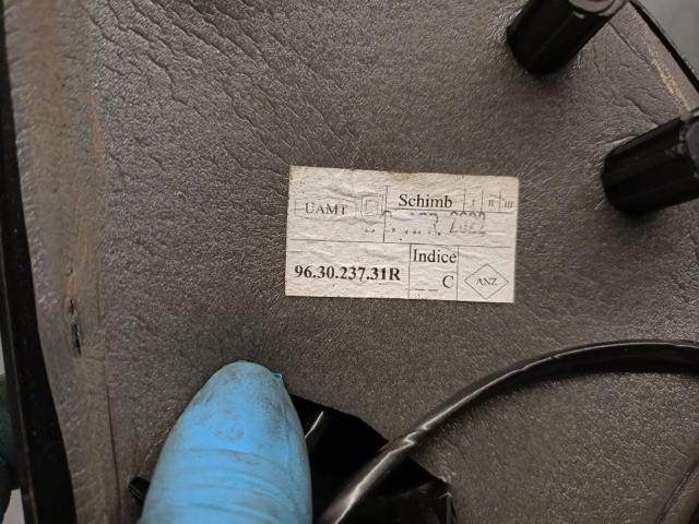 Espelho de retrovisão esquerdo Renault LOGAN 2 L52