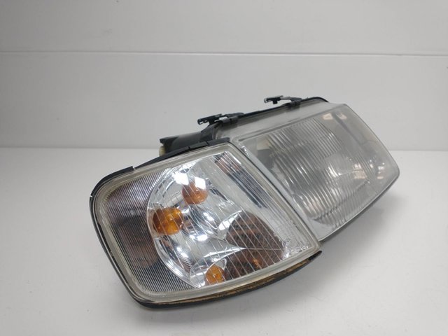 96303600 VAG Фара правая купить в Днепр