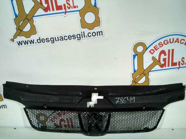Grelha do radiador Peugeot 406 8B