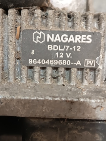 Relê das velas de incandescência 9640469680A RENAULT