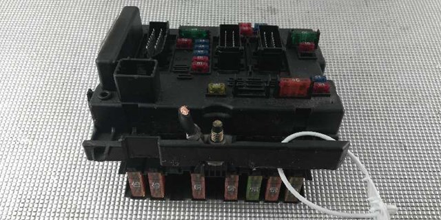 Unidade de dispositivos de segurança 9644038680 PEUGEOT