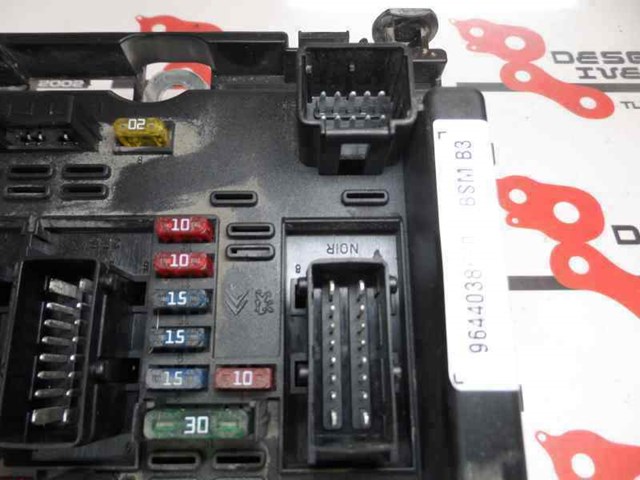 Unidade de dispositivos de segurança 9644038680 PEUGEOT