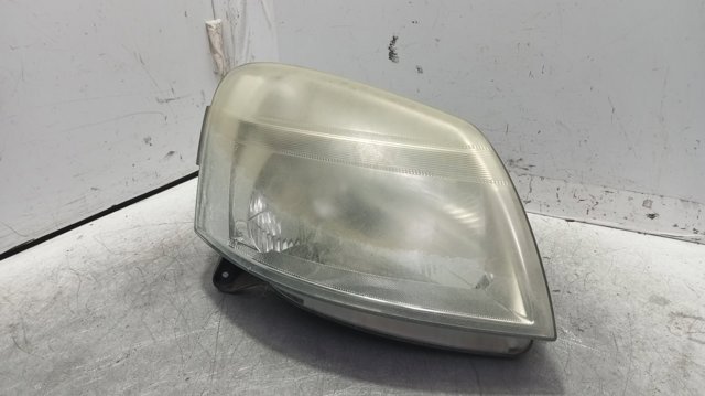 9644150880 PEUGEOT Правая фара купить в Днепр