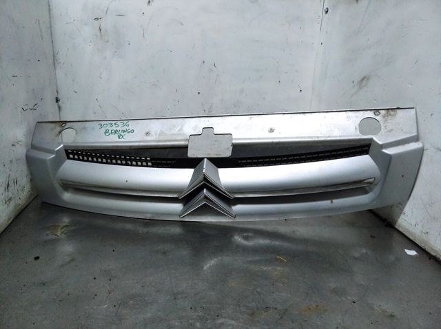 9644758077 PEUGEOT Решетка радиатора купить в Ужгород