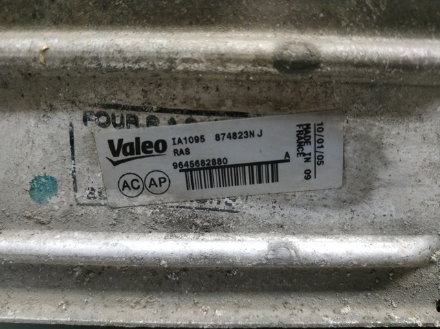 Radiador de intercooler 9645682880 PEUGEOT