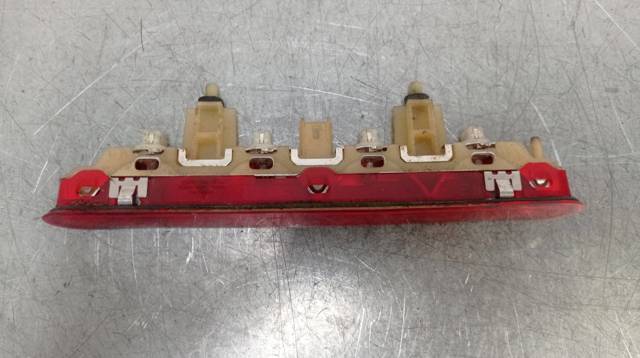 Sinal de parada traseiro adicional Peugeot 207 WA, WC