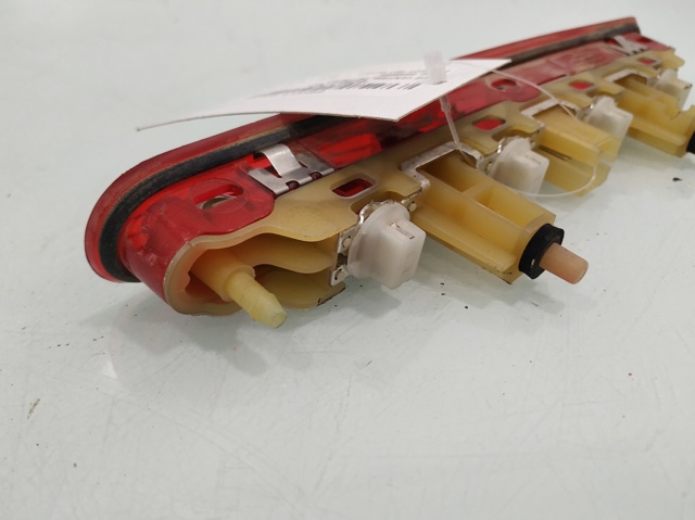 Sinal de parada traseiro adicional Peugeot 207 WA, WC