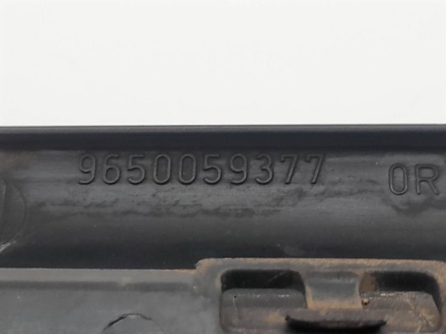 9650059377 PEUGEOT Решетка радиатора купить в Тернополь