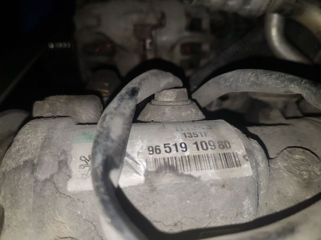 Compressor de aparelho de ar condicionado 9651910980 PEUGEOT