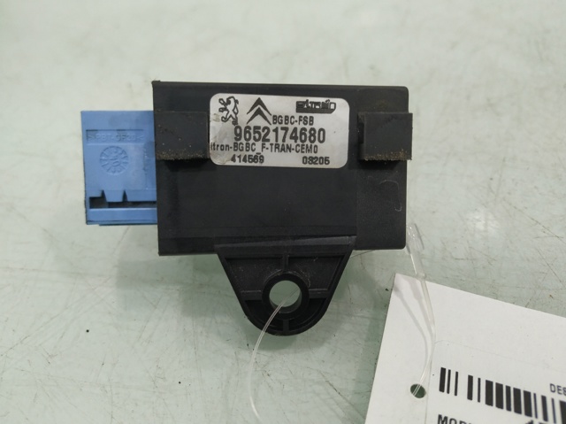 9652174680 PEUGEOT купить в Ужгород