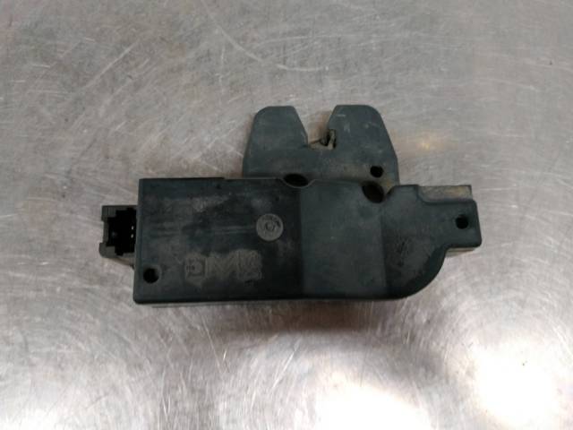 Fecho de tampa de porta-malas (de 3ª/5ª porta traseira) Peugeot 206 2E, K