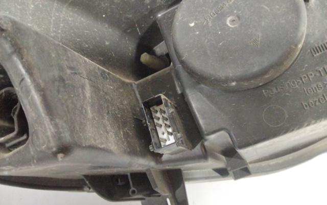 PEUGEOT 9656668880 Левая фара в наличии Черновцы