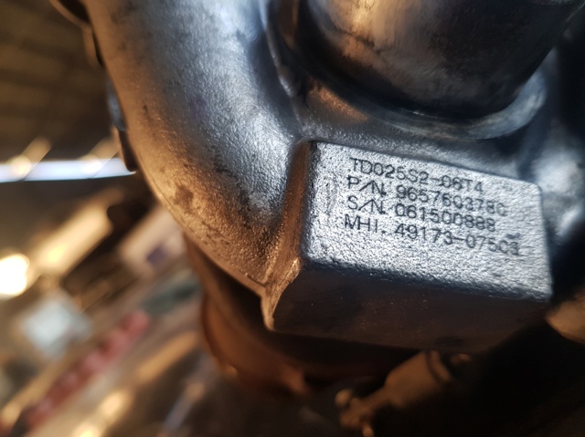 Borg warner turbocompresor 9657603780