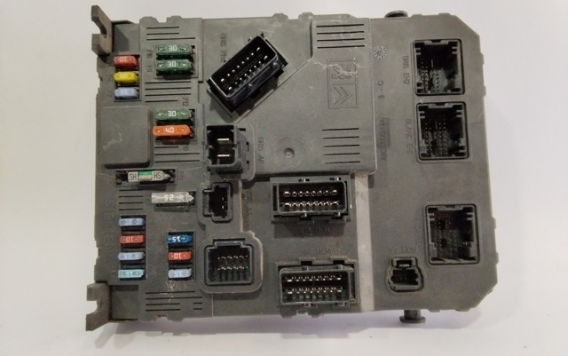 Unidade de dispositivos de segurança Peugeot 206 2A/C