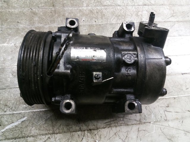 Compressor de ar condicionado para Citroen Xsara (N1) (1999-2005) 1.4 HDi 8Hx (DV4TD) 9659232180