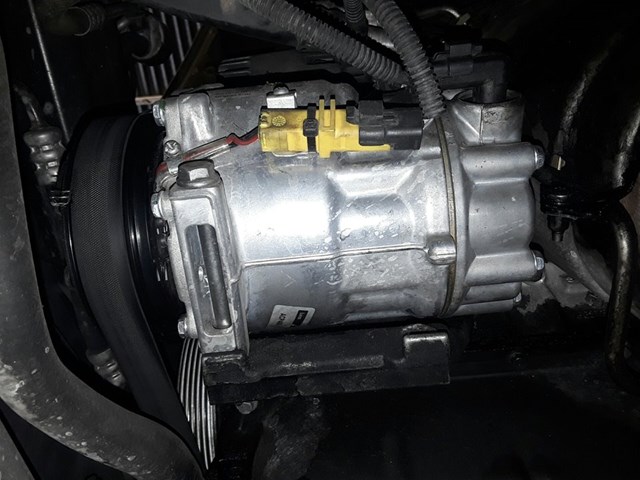 Compressor de ar condicionado para Citroen C4 Coupé (la_) (2004-2011) 2.0 HDI RHR 9659876080