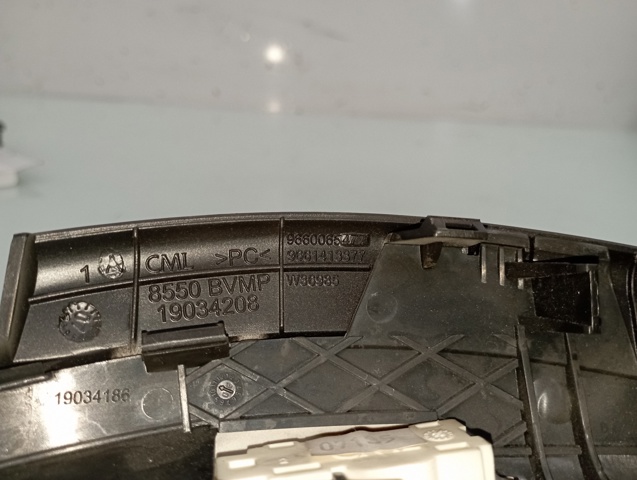 PEUGEOT 9660065477 в наличии Тернополь