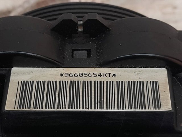 Comutador instalado na coluna da direção, montado 96605654XT PEUGEOT