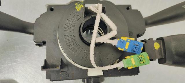 Comutador instalado na coluna da direção, montado Citroen C5 3 RD