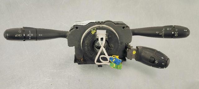 Comutador instalado na coluna da direção, montado Citroen C5 3 RD