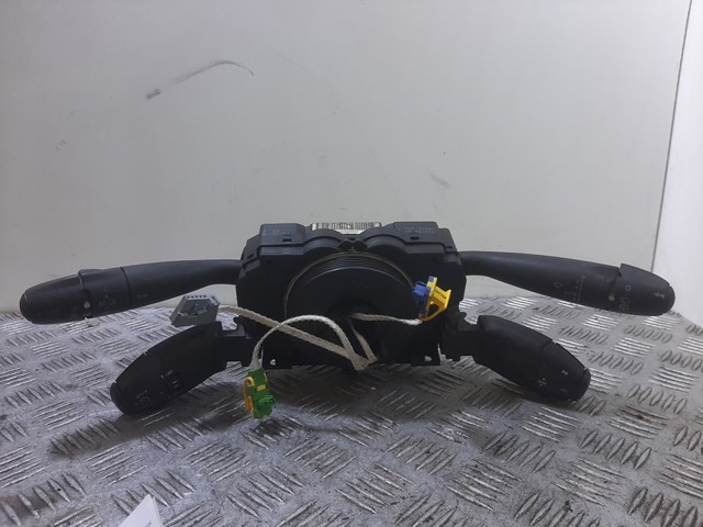 Comutador instalado na coluna da direção, montado Citroen C5 3 RD