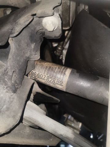 PEUGEOT 9660782880 Полуось (привод) передняя правая в наличии Каменское