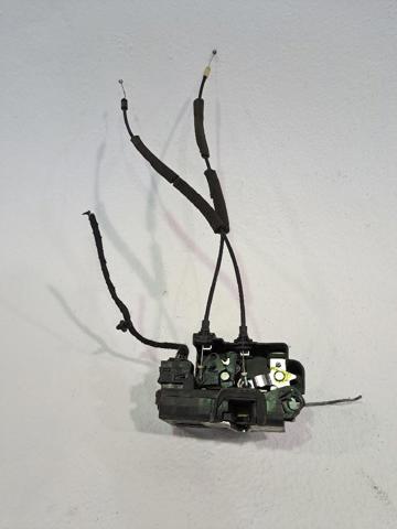 Fecho da porta dianteira esquerda Chevrolet Captiva 1 C100