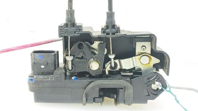 Fecho da porta dianteira esquerda Chevrolet Captiva 1 C100